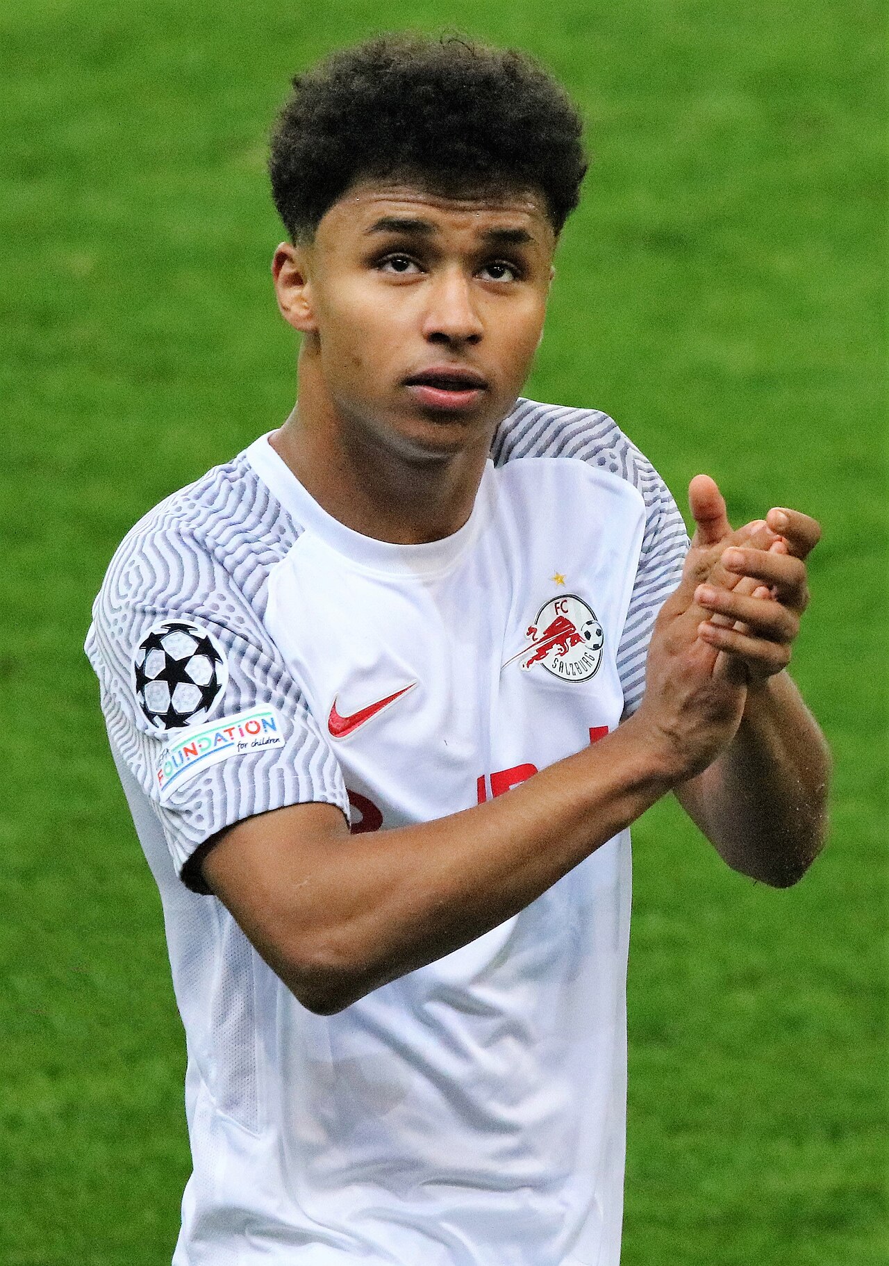 Karim Adeyemi im Trikot von RB Salzburg im Champions-League-Achtelfinale gegen Bayern München 2022