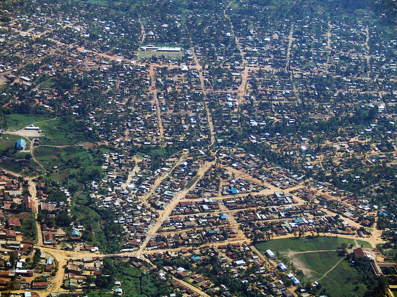 Luftbild der Stadt Bunia in der Provinz Ituri im Osten der Demokratischen Republik Kongo, Zentrum des Ebola-Ausbruchs 2026