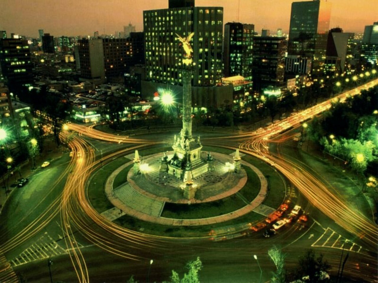 El Ángel de la Independencia auf dem Paseo de la Reforma in Mexiko-Stadt, zentraler Treffpunkt der WM-Feiern.