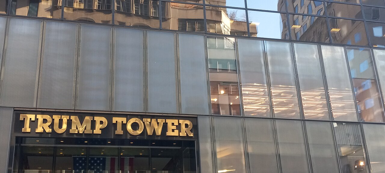 Trump Tower an der Fifth Avenue in New York, der Wolkenkratzer, in dem die FIFA seit 2025 ein Büro gemietet hat und in dem am Freitagabend der Empfang für die WM stattfand.