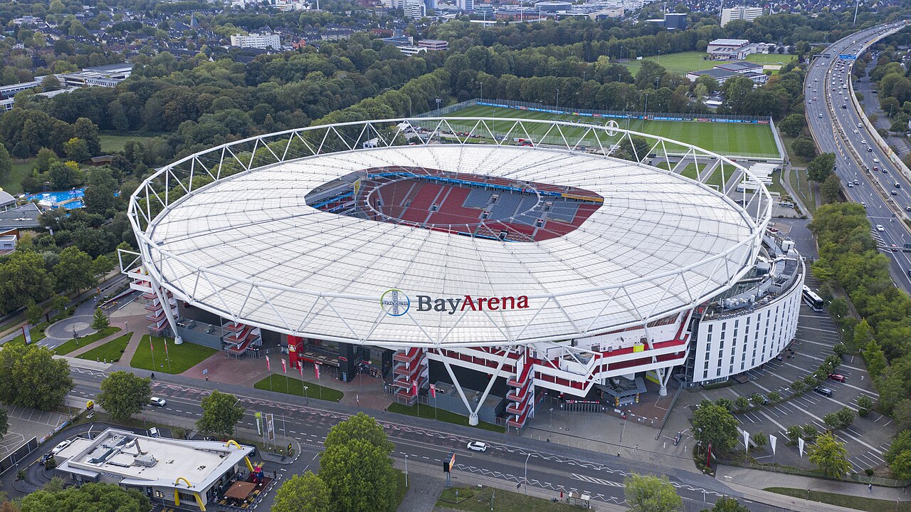 Die BayArena in Leverkusen, Heimstadion von Bayer 04