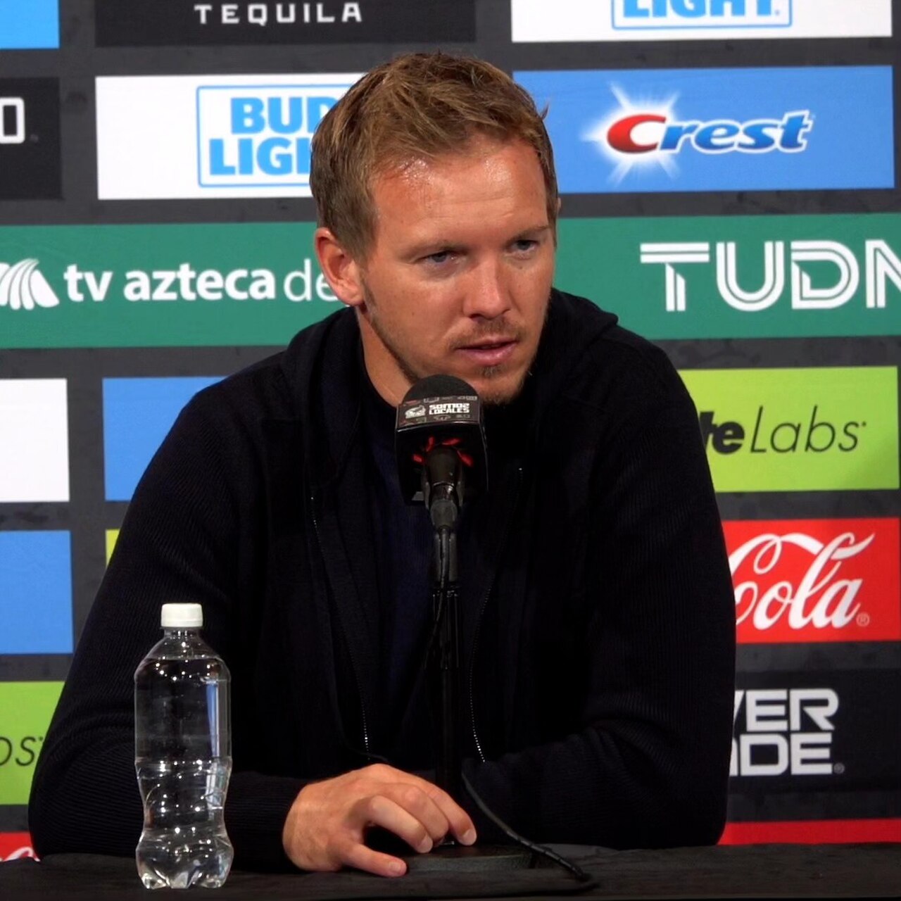 Julian Nagelsmann auf einer DFB-Pressekonferenz.
