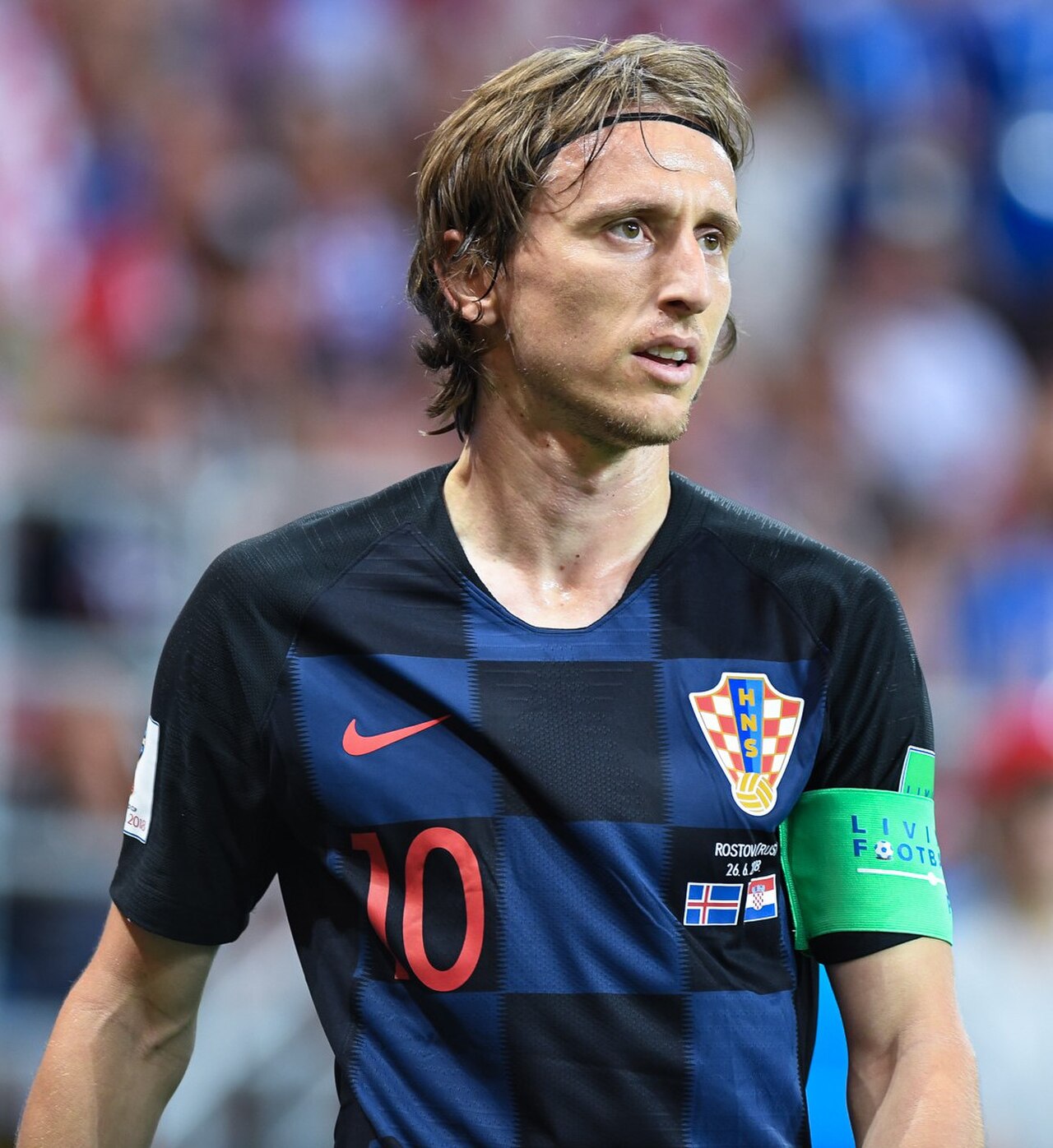 Luka Modric im Trikot der kroatischen Fußballnationalmannschaft bei der Weltmeisterschaft 2018 gegen Island.